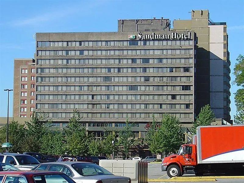 Sandman Hotel Vancouver Downtown 3*,