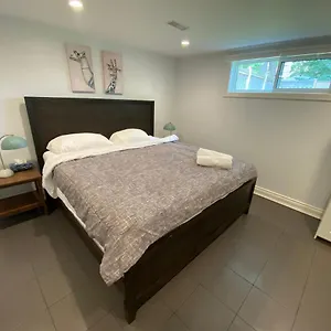 Yonge And Finch Subway !t Spacious And Modern Private Bdr With Shared Bathroom , Toronto Canada